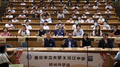 圖為活動開幕典禮，由淡江中學教務處江丕得主任帶領共319名師生參加。