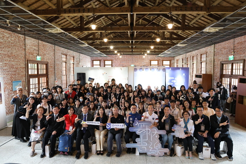 學材系2025年畢展開幕大合照