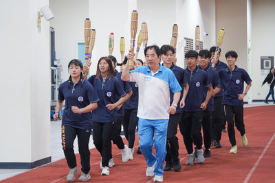 【北市大傳承卓越、引領未來—115年全大運聖火抵達「國手搖籃」116年北市大榮耀接棒」圖片